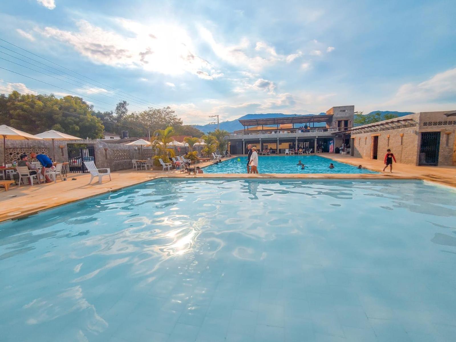 La Rosa Nautica Club Hotel Guaduas Exterior photo