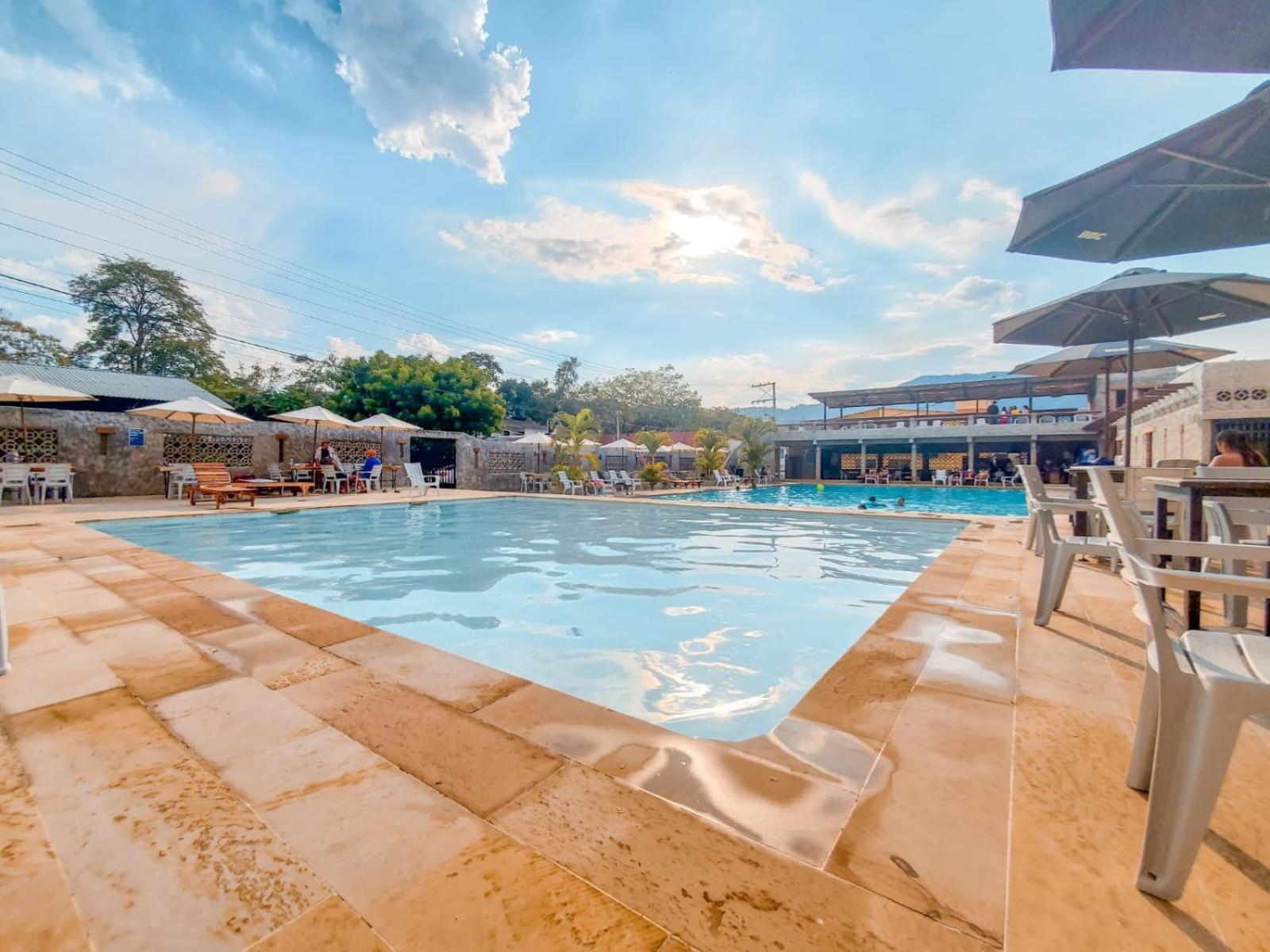 La Rosa Nautica Club Hotel Guaduas Exterior photo